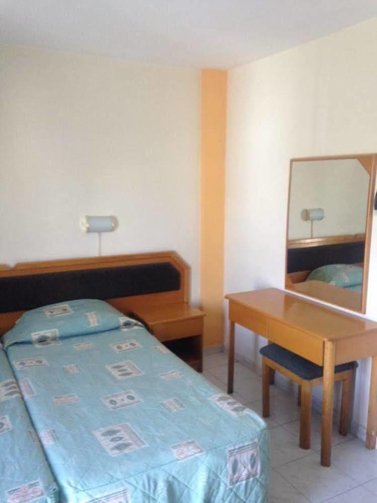Lobelia Apartments Limassol Extérieur photo