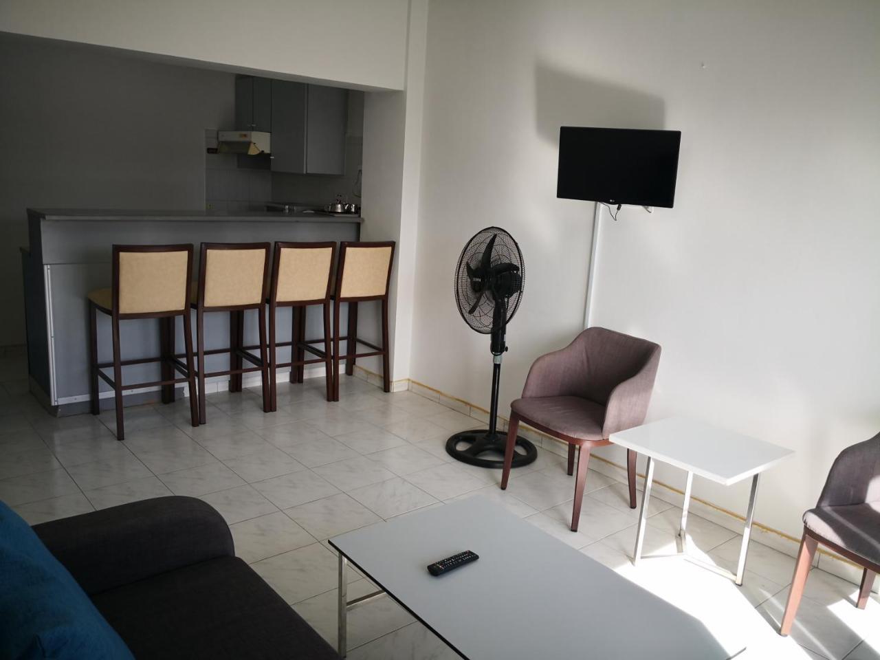 Lobelia Apartments Limassol Extérieur photo